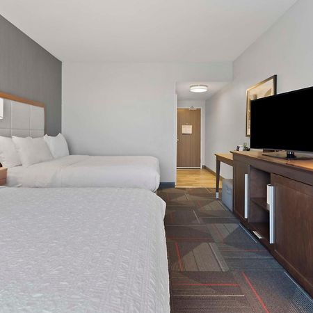 Hampton Inn & Suites Columbus Scioto Downs Extérieur photo